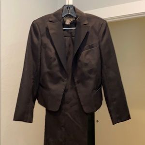 Tuxedo suit women size 4